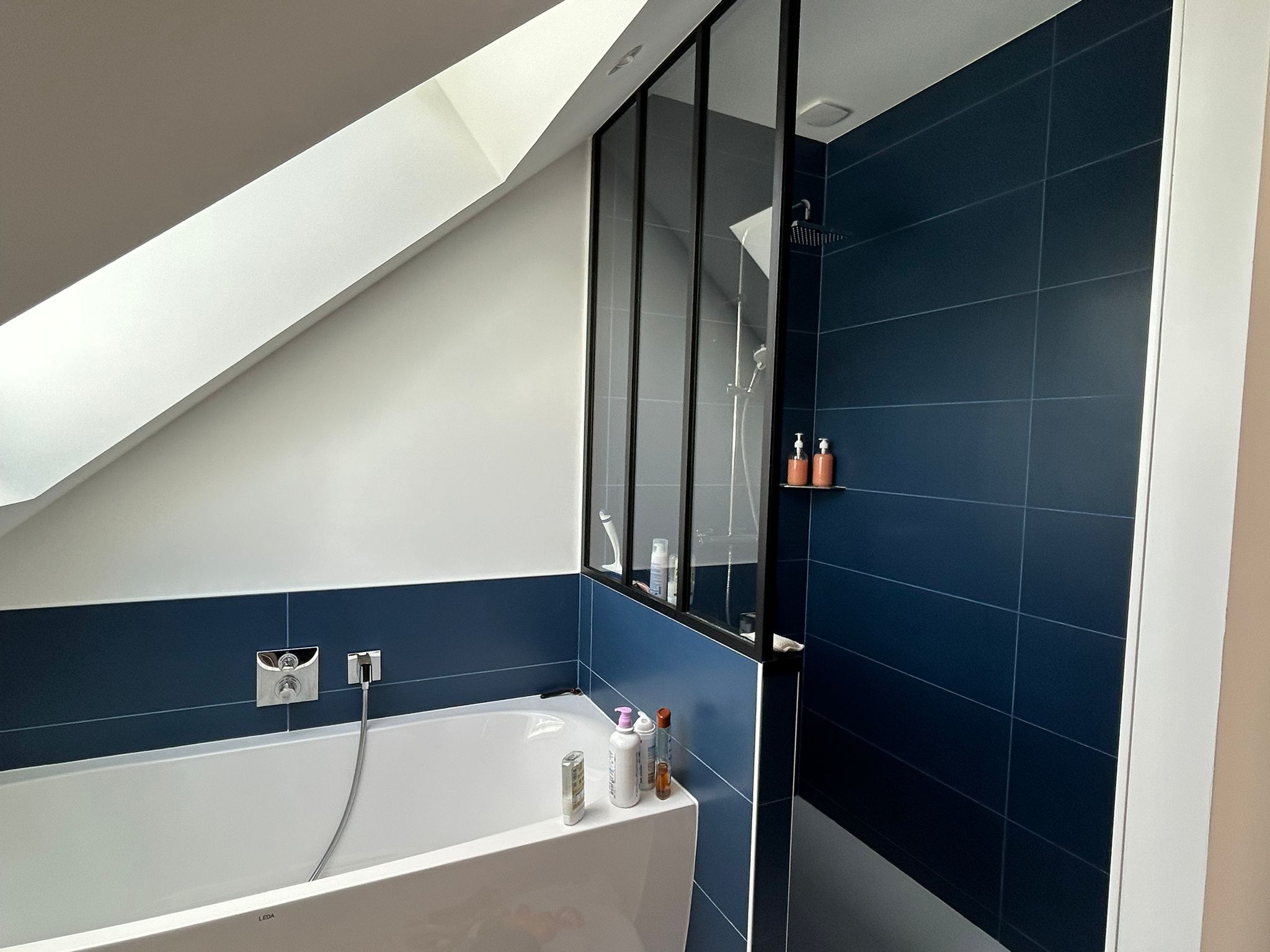 Suite 2 — salle de bain privative